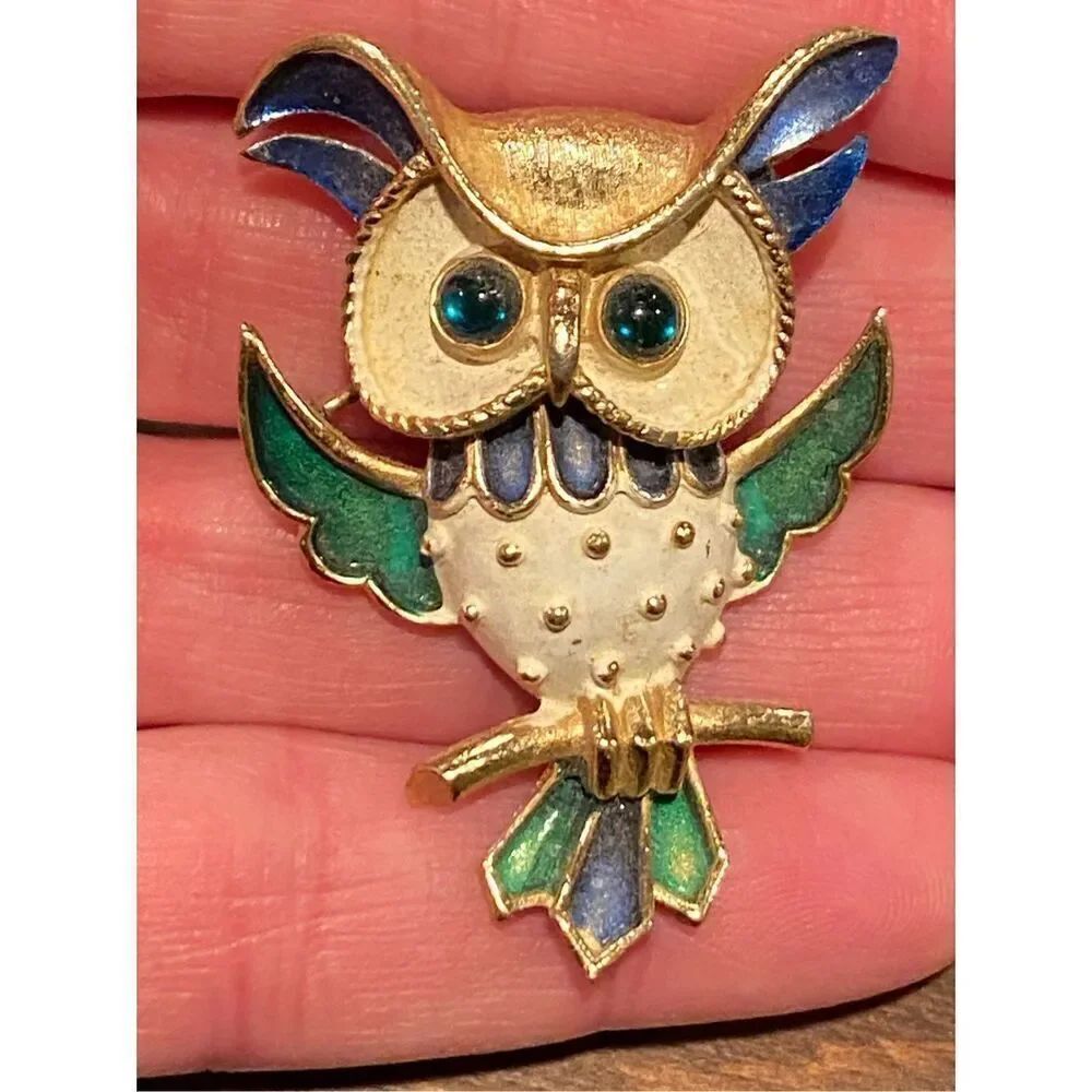 Traditions Enamel Owl Brooch Cabochon Eyes 1960’s